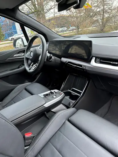 BMW 218 Active Tourer M Sport — Monospace polyvalent, diesel économe et très peu kilométré — Miniature 9