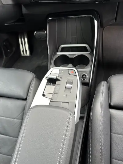 BMW 218 Active Tourer M Sport — Monospace polyvalent, diesel économe et très peu kilométré — Miniature 13