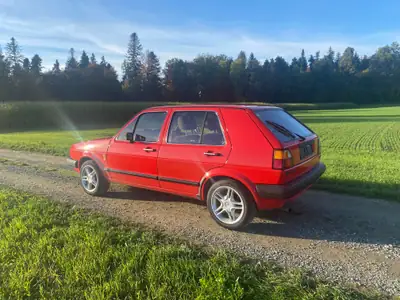 VW Golf 1800 Carat Automatique — Véhicule de collection vérifiée, prêt pour la route — côté