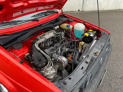 VW Golf 1800 Carat Automatique — Véhicule de collection vérifiée, prêt pour la route — Miniature 9