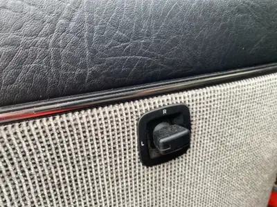 VW Golf 1800 Carat Automatique — Véhicule de collection vérifiée, prêt pour la route — Miniature 12
