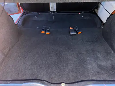 VW Golf 1800 Carat Automatique — Véhicule de collection vérifiée, prêt pour la route — Miniature 19