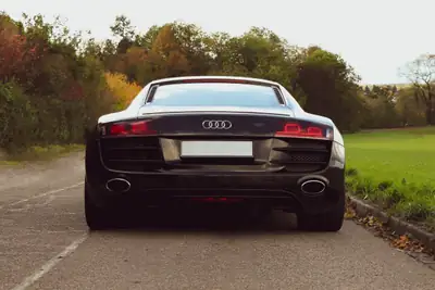 Audi R8 Coupé 5.2 — Supercar légendaire, 525 ch et seulement 53'000 km — Innenraum