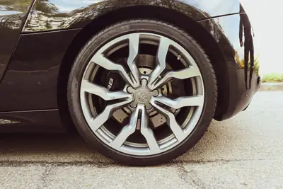 Audi R8 Coupé 5.2 — Supercar légendaire, 525 ch et seulement 53'000 km — Miniatur 9