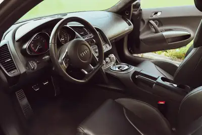 Audi R8 Coupé 5.2 — Supercar légendaire, 525 ch et seulement 53'000 km — Miniatur 11