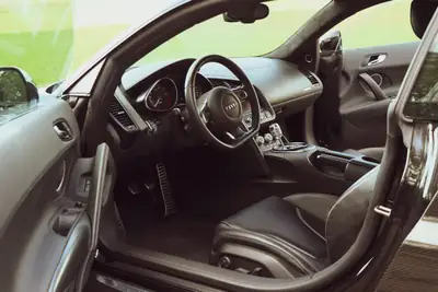 Audi R8 Coupé 5.2 — Supercar légendaire, 525 ch et seulement 53'000 km — Miniatur 10