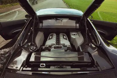 Audi R8 Coupé 5.2 — Supercar légendaire, 525 ch et seulement 53'000 km — Miniatur 14