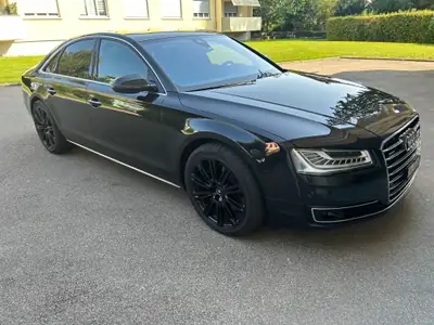 Audi A8 4.2 TDI Quattro — Berline de prestige, moteur V8 diesel 385 ch — Seitenansicht
