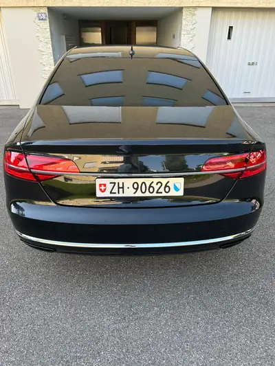 Audi A8 4.2 TDI Quattro — Berline de prestige, moteur V8 diesel 385 ch — Detail