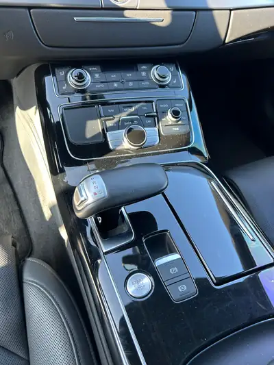 Audi A8 4.2 TDI Quattro — Berline de prestige, moteur V8 diesel 385 ch — Miniatur 9