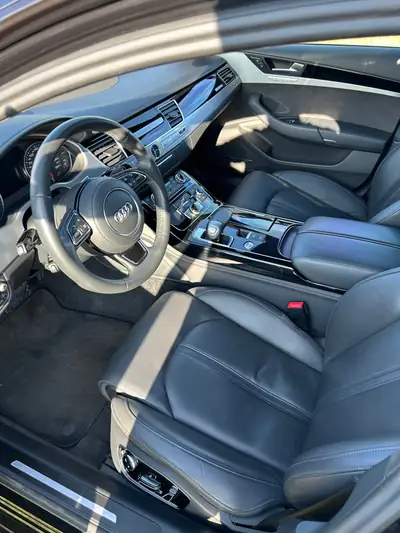 Audi A8 4.2 TDI Quattro — Berline de prestige, moteur V8 diesel 385 ch — Miniatur 8