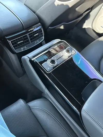 Audi A8 4.2 TDI Quattro — Berline de prestige, moteur V8 diesel 385 ch — Miniatur 11