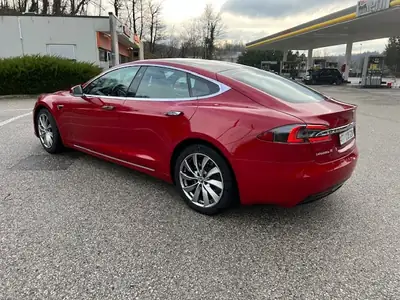 Tesla Model S 75 D — Berline électrique haute performance, 78 900 km — fianco