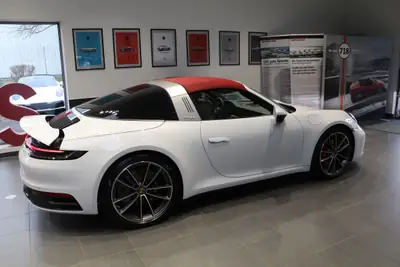 Porsche 911 Targa 4S PDK — Cabriolet sportif, première main, 34 500 km — Thumbnail 11