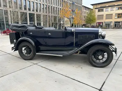 Ford Model A Phaeton Deluxe 1930 — Cabriolet restauré, motorisation révisée & prêt à rouler — tableau de bord