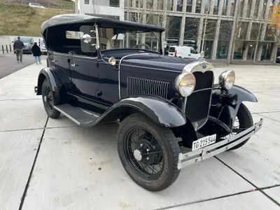 Ford Model A Phaeton Deluxe 1930 — Cabriolet restauré, motorisation révisée & prêt à rouler — Miniature 11