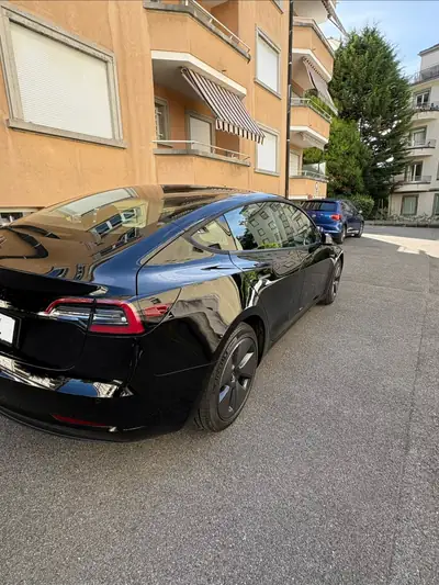 Tesla Model 3 2021 — Berline électrique performante, 325 ch, kilométrage modéré — détail