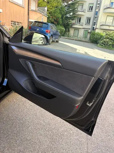 Tesla Model 3 2021 — Berline électrique performante, 325 ch, kilométrage modéré — Miniature 9