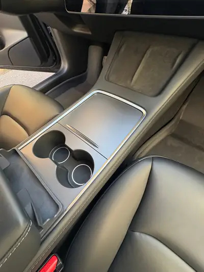 Tesla Model 3 2021 — Berline électrique performante, 325 ch, kilométrage modéré — Miniature 10