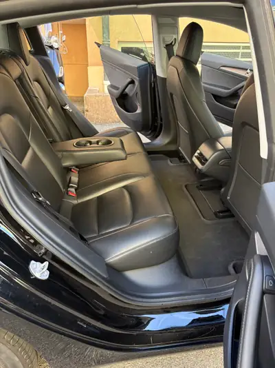 Tesla Model 3 2021 — Berline électrique performante, 325 ch, kilométrage modéré — Miniature 11