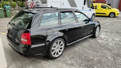 Audi RS4 2.7 V6 Biturbo quattro — Break sportif de 2001, 380 ch purs — vue extérieure