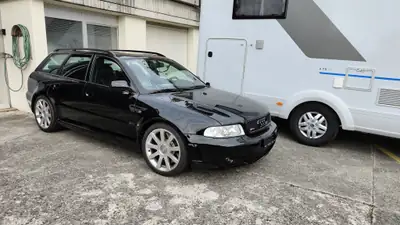 Audi RS4 2.7 V6 Biturbo quattro — Break sportif de 2001, 380 ch purs — côté