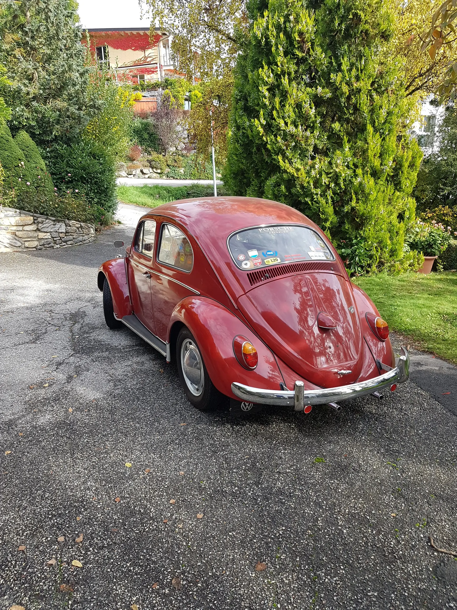 Volkswagen Käfer 1961 — L'icône automobile vintage, moteur d'époque authentique — Außenansicht
