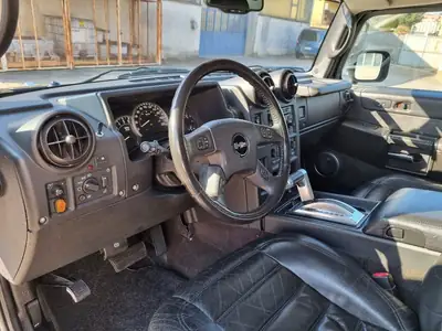 HUMMER H2 6.0 Luxury — Le SUV mythique américain, motorisation 316 ch — Miniatura 8