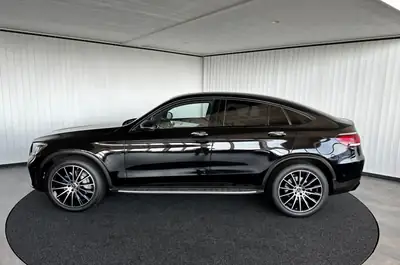 Mercedes-Benz GLC 400 Coupé AMG Line — SUV diesel premium 330 ch, 4Matic impeccable — fianco