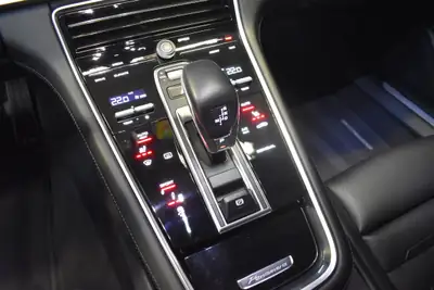 Porsche Panamera 4S PDK — Berline sportive Techart, 35000 km, service à jour — Miniature 23