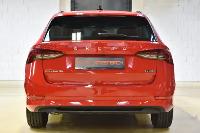 Skoda Octavia Combi 1.5 TSI mHEV — Hybride léger, faible consommation et première main — Miniature 8