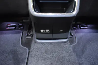 Skoda Octavia Combi 1.5 TSI mHEV — Hybride léger, faible consommation et première main — Miniature 29