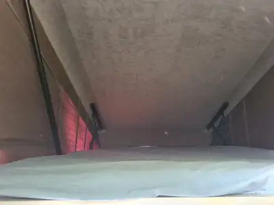 VW T4 Caravelle 2.5 TDI Syncro — Monospace 8 places, traction intégrale robuste — Miniatur 7