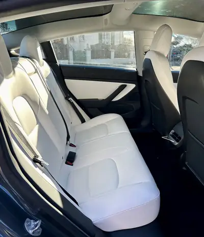 Tesla Model 3 Performance Dual Motor AWD — 513 ch, autonomie longue distance et garantie constructeur valide — arrière