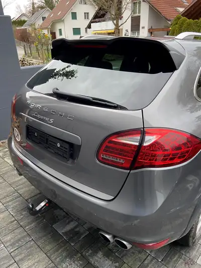 Porsche Cayenne S — SUV de prestige 400 ch, transmission intégrale, entretien suivi — arrière