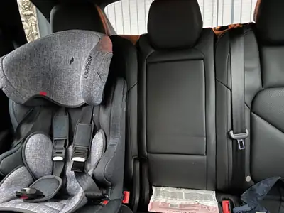 Porsche Cayenne S — SUV de prestige 400 ch, transmission intégrale, entretien suivi — Miniature 8