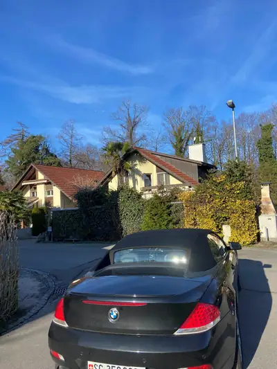 BMW 650i Cabriolet — Élégance sportive et puissance brute, 125 000 km — interni