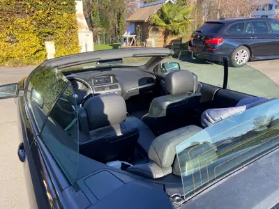 BMW 650i Cabriolet — Élégance sportive et puissance brute, 125 000 km — Miniatura 7