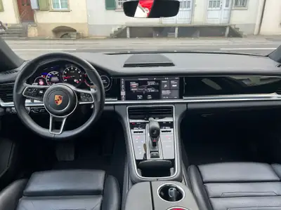 Porsche Panamera 4 Sport Turismo — Break sportif turbo, 29'000 km seulement — Seitenansicht