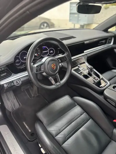 Porsche Panamera 4 Sport Turismo — Break sportif turbo, 29'000 km seulement — Miniatur 14