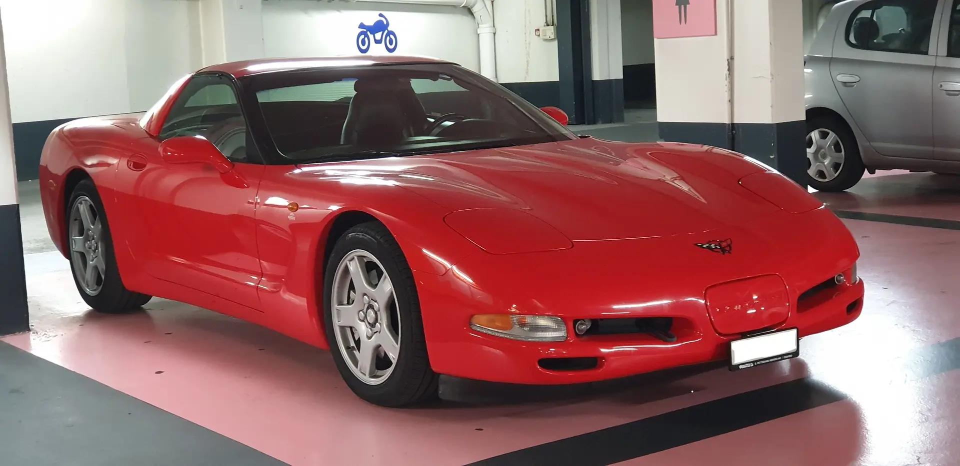 Chevrolet Corvette 5.7 LS1 — Légendaire muscle-car américain, 48'000 km seulement