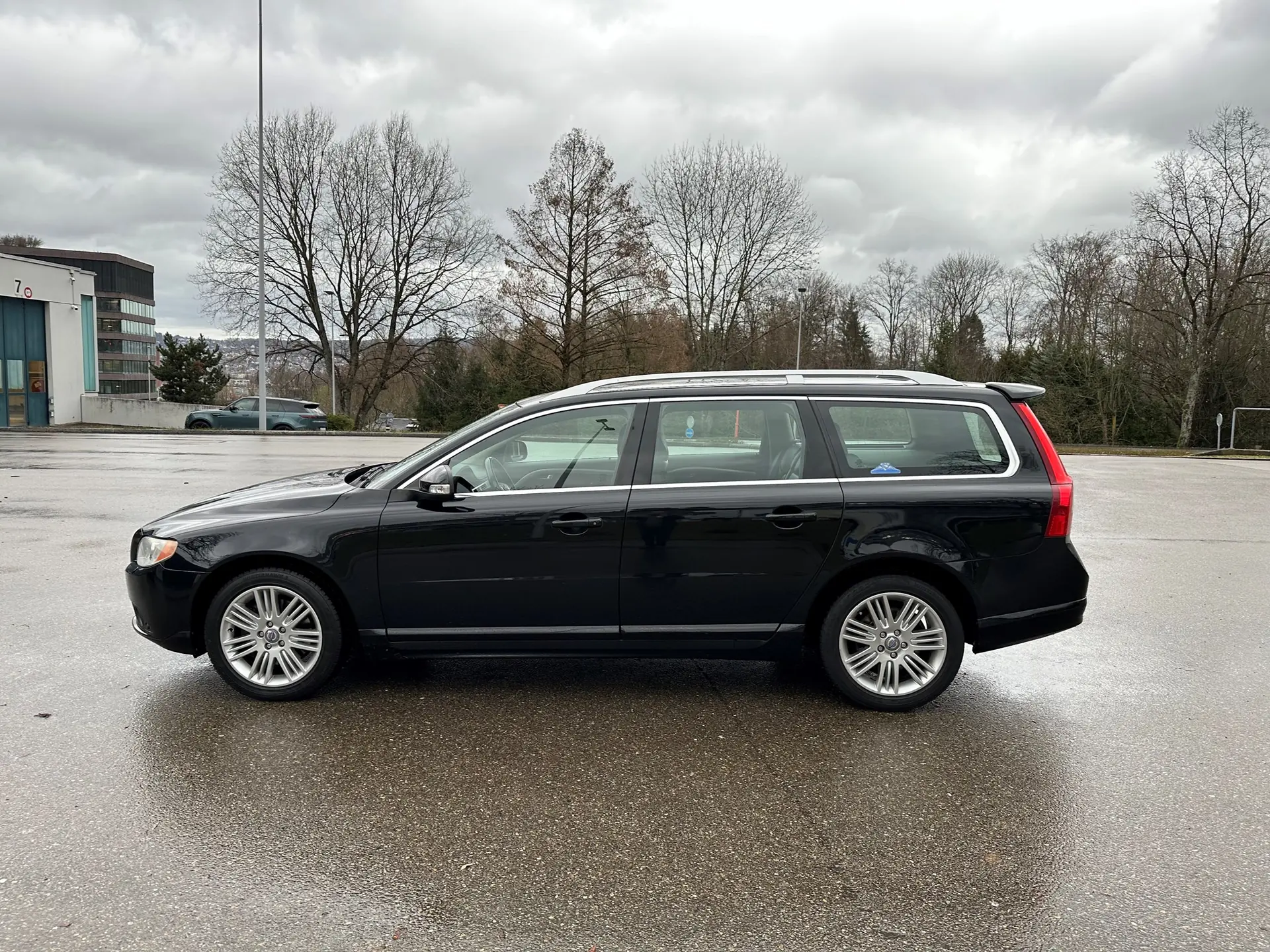 Volvo V70 T6 AWD Summum — Break premium 285 ch, traction intégrale, état exceptionnel — vista esterna