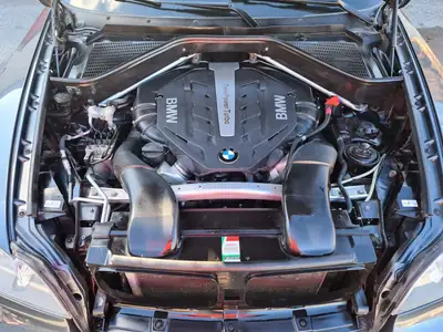 BMW X5 xDrive 50i — SUV premium 408 ch, équipement complet et sécurité maximale — cruscotto