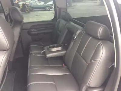 Chevrolet Silverado Crew Cab — Puissant pickup américain 299 ch, sans accident — détail