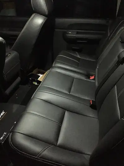 Chevrolet Silverado Crew Cab — Puissant pickup américain 299 ch, sans accident — Miniature 12