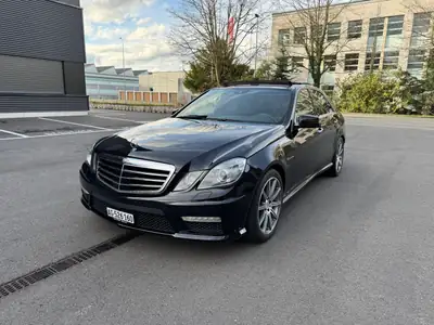 Mercedes-Benz E 63 AMG — Berline sport 525 ch, performance authentique — vista esterna