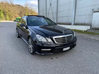 Mercedes-Benz E 63 AMG — Berline sport 525 ch, performance authentique — Miniatura 8