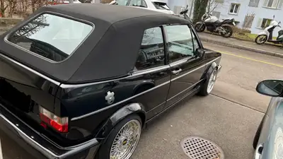VW Golf Cabrio 1800 Sport-Line — Roadster classique des années 90, sans accident — Heckansicht