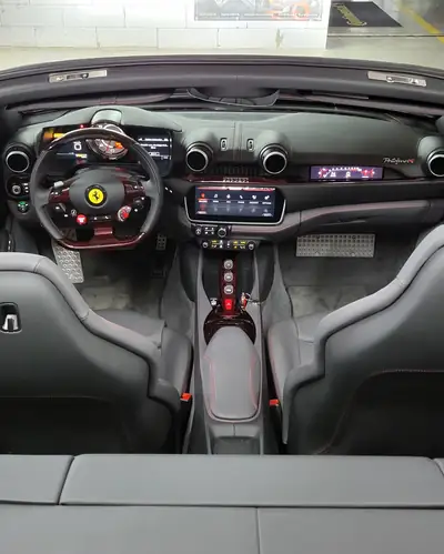 Ferrari Portofino M — Cabriolet sportif 2023, 620 ch, carbone rouge exclusif — Miniature 9