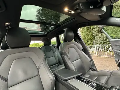 Volvo XC60 T6 eAWD R-Design — Hybride rechargeable, 42'300 km seulement — Miniature 8